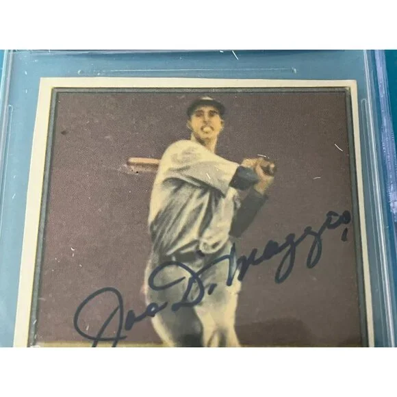 Joe DiMaggio Auto Autographed Signed Card Slabbed CGC JSA Authentic 8 grade